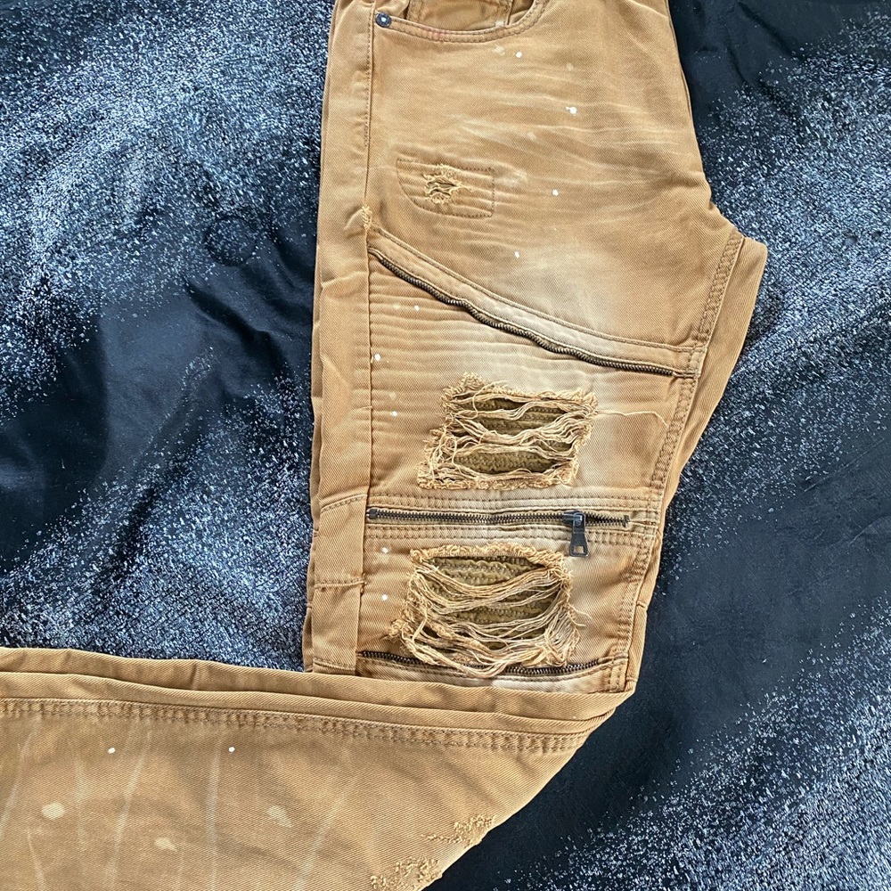 Ripped jeans